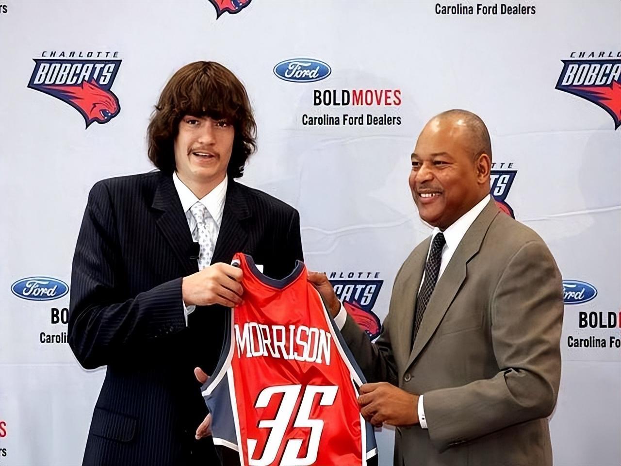 pgsoft-还记得他吗？NCAA的王者 被誉为大鸟二世 却只打了3年NBA光速消失